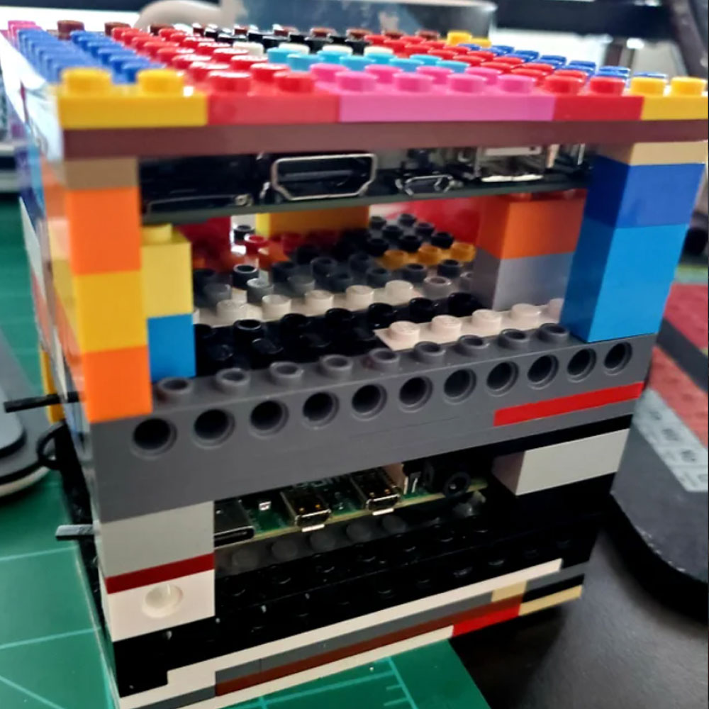 Lego Borg Housing