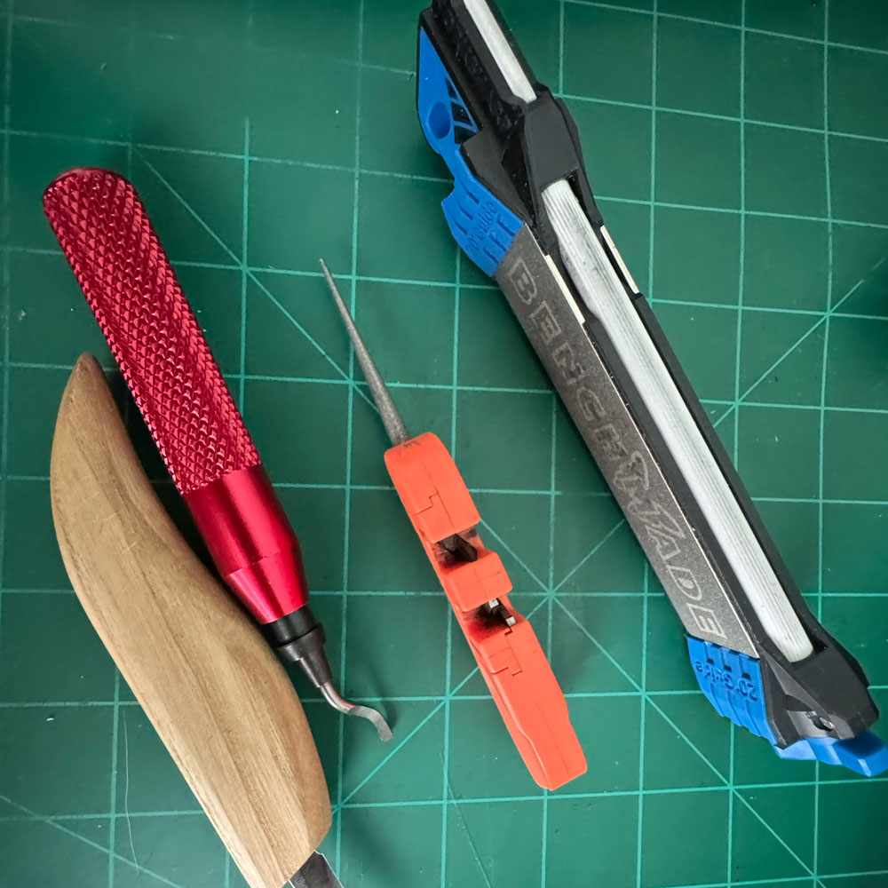 Sharpeners for small tools